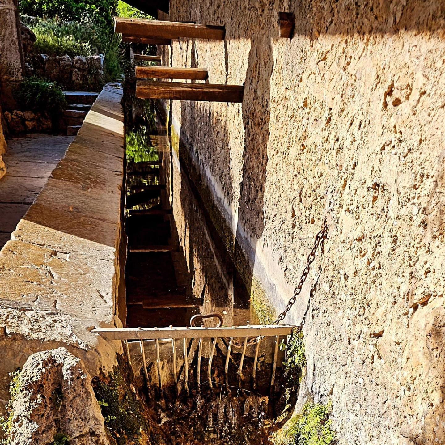 Au Coeur Du Village Provencal Tourtour Exterior foto